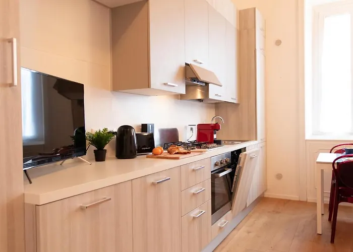 The Rent - One-bedroom Near San Pietro *