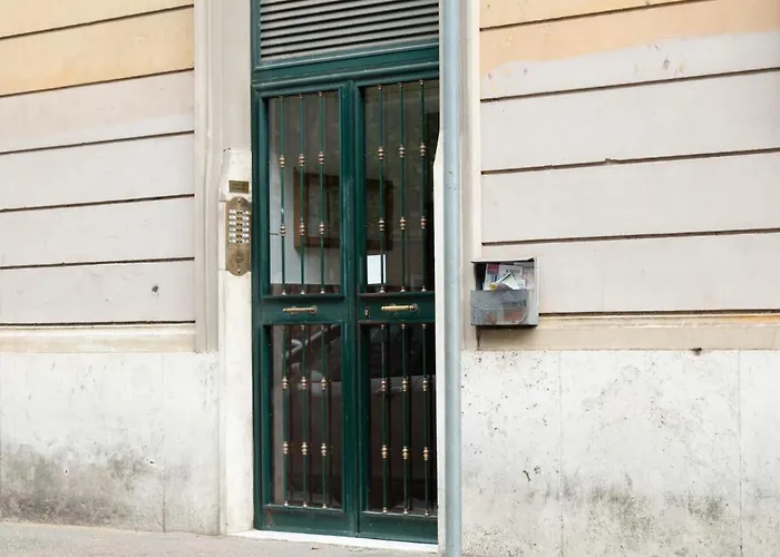 The Rent - One-bedroom Near San Pietro Rom